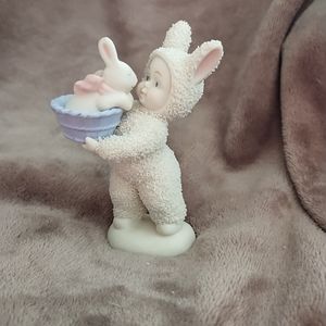 Snowbabies Basket of Cheer Figurine